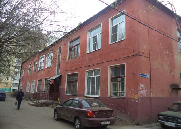 Фото двухэтажного старого дома Фото двухэтажного старого дома