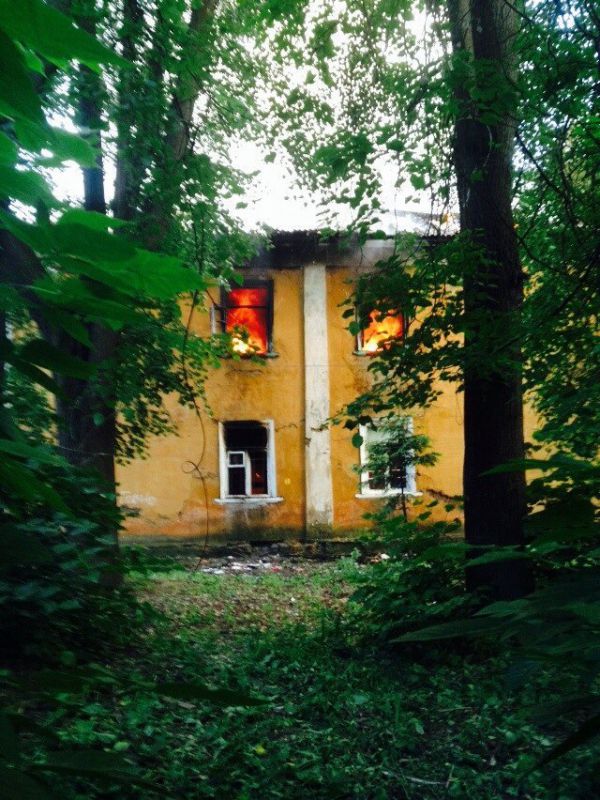 В Подольске сгорел ветхий дом на Литейной
