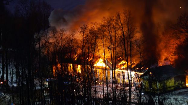 Здание в парке культуры и отдыха загорелось в Подольске