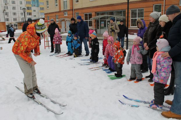 Мастер-класс для детсадовцев «Первый раз на лыжах»
