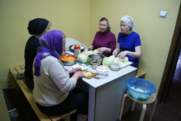 В Подольске волонтеры проводят благотворительные обеды 