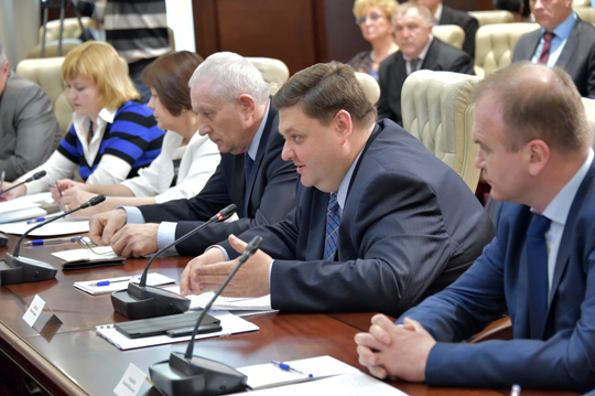 Губернатор провел совещание по вопросу объединения Климовска, Подольска и района