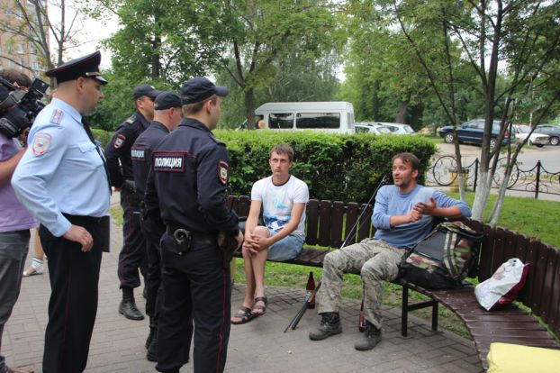 Сотрудники МУ МВД России «Подольское» патрулируют парки и скверы