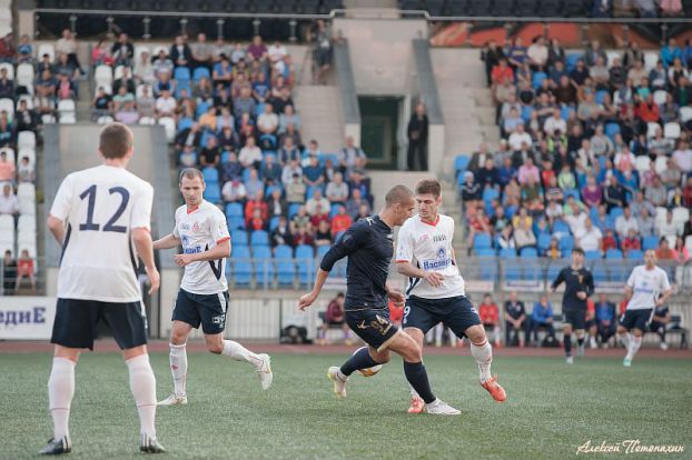 Сегодня ФК «Витязь» на стадионе «Труд» вновь встречается с московским «Торпедо»