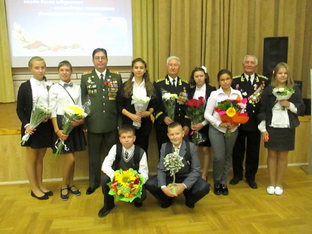 Подольские «Офицеры России» поздравили школьников с началом нового учебного года