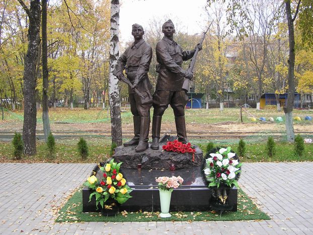 Памятник Подольским курсантам в Климовске