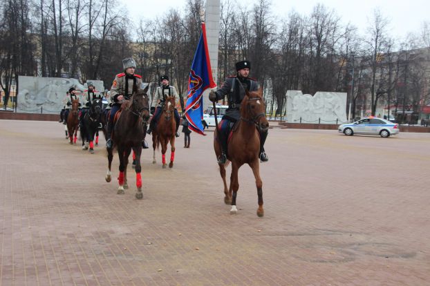 Строевой смотр полиции и казаков прошел в Подольске