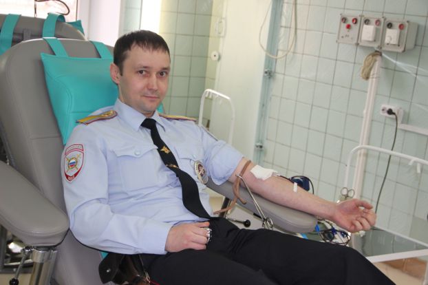 Подольские полицейские стали донорами крови