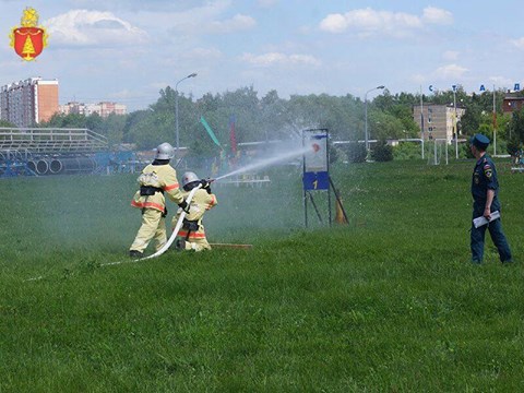 Добровольцы-пожарные соревновались в мастерстве в Подольске