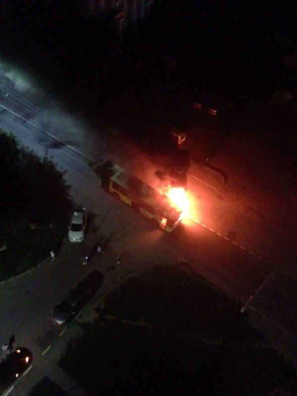В Подольске ночью сгорел троллейбус