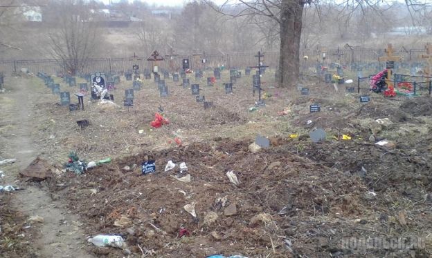 Климовское городское кладбище. Сектор для бедных. Апрель 2019