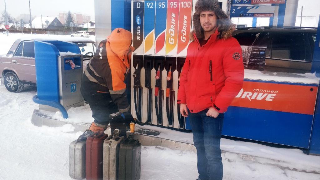 Подольчане скинулись на бензин для спортшколы по лыжным гонкам