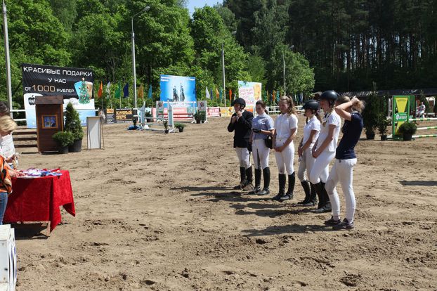 Чемпионат по конкуру прошел в «Фаворите»