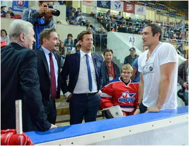 Александр Овечкин на площадке "Молодежки"