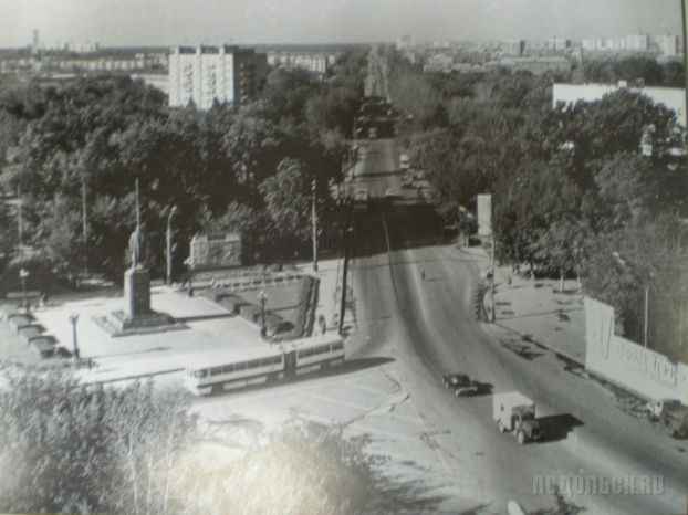 Памятник Ленину