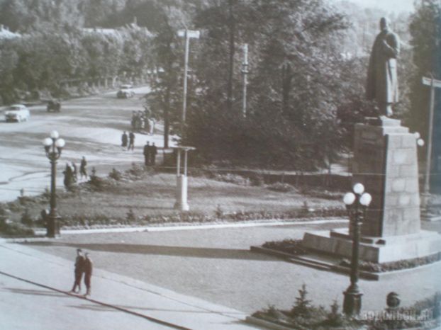 Памятник Ленину