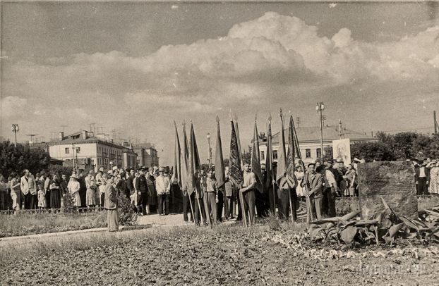Закладной камень