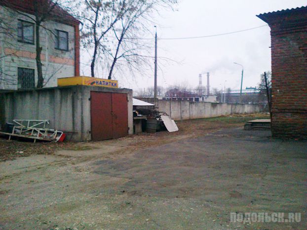 На территории будущего ТРК сегодня