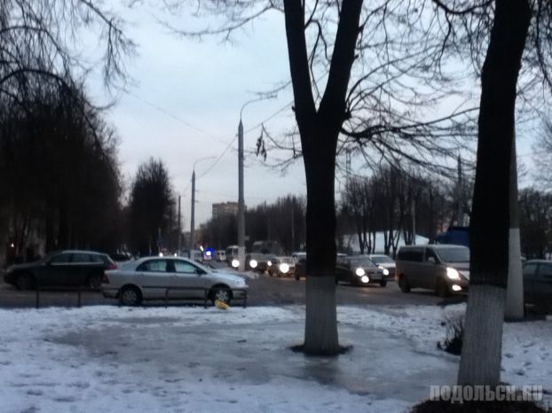 Автомобили
