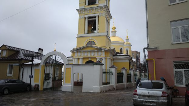 У Троицкого собора