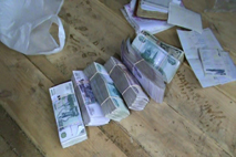 Азербайджанец принес следователю полмиллиона за освобождение брата-наркокурьера