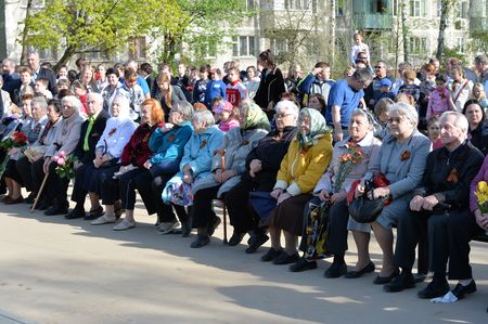 Памятник павшим жителям деревни Ново-Сырово открыли в Подольске