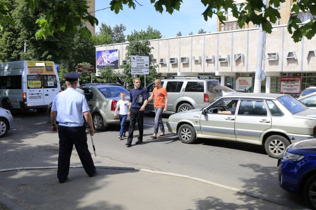 Пешеходов-нарушителей выявили в ходе очередного рейда
