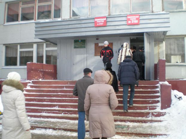 Выборы на участках в подольской школе № 27 проходят на втором этаже