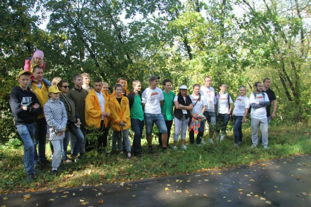 Более 300 деревьев посадили в Подольске на экологическом субботнике