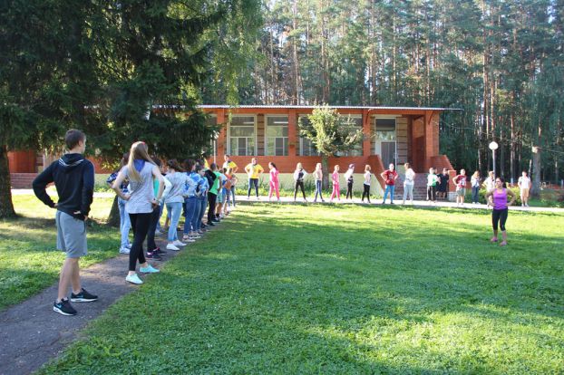 Зарядка со стражем порядка