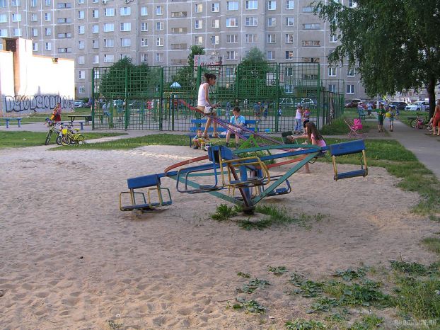 Старая спортплощадка на Молодежной