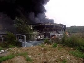 Пожар склада лакокрасок в Шишкином Лесу 