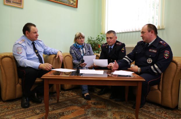 На радио