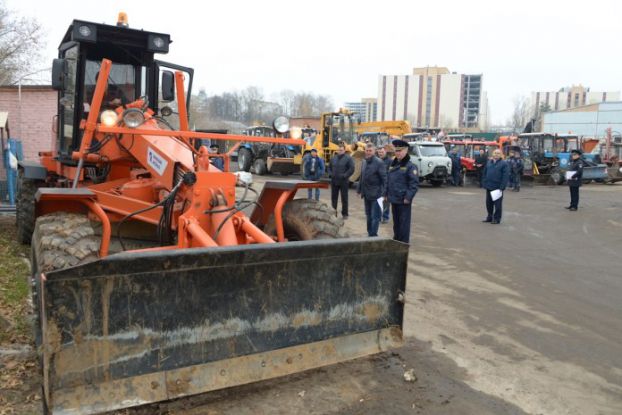 Коммунальную технику Подольска проверили на готовность к зиме