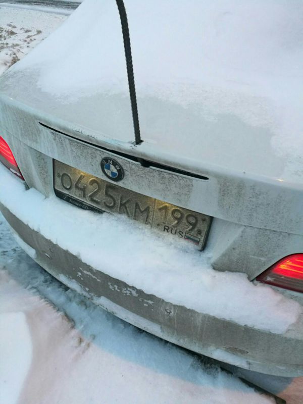 В Подольске арматурный прут упал со стройки и пронзил автомобиль