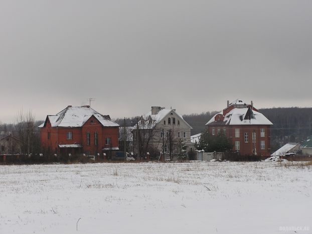 Дома у дороги в Сергеевке