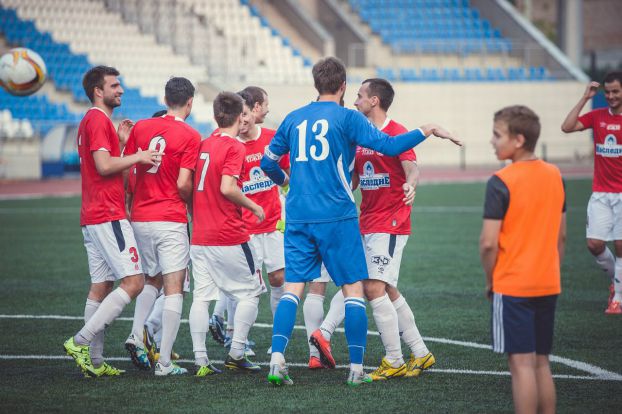 Подольский футбольный клуб разгромил лидера чемпионата