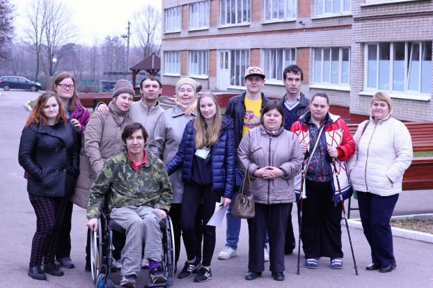 Молодые инвалиды с пользой провели время в «Мечте»