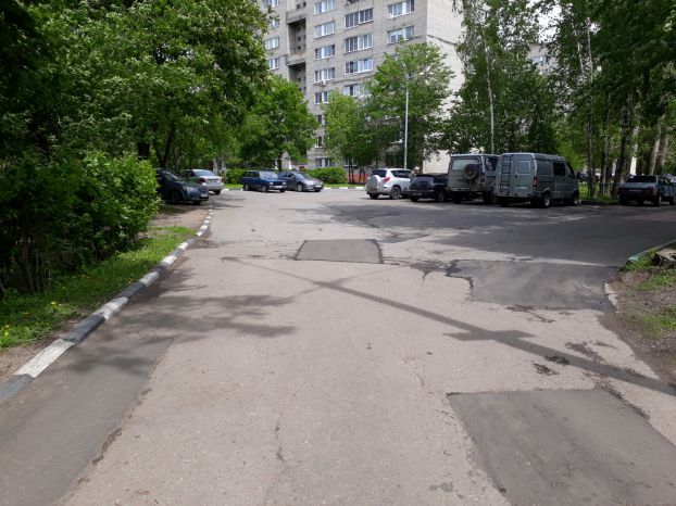 Ямочный ремонт проведен на дворовых территориях Рязановского