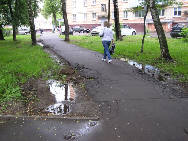 Благоустройство двора в Климовске