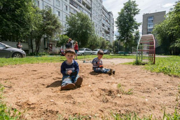 На Архивном проезде убрали скандальную детскую площадку