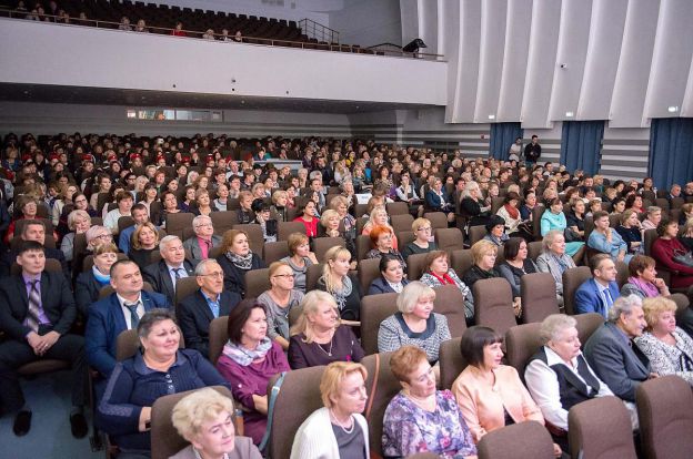Учителей Подольска чествовали в ДК «Октябрь»
