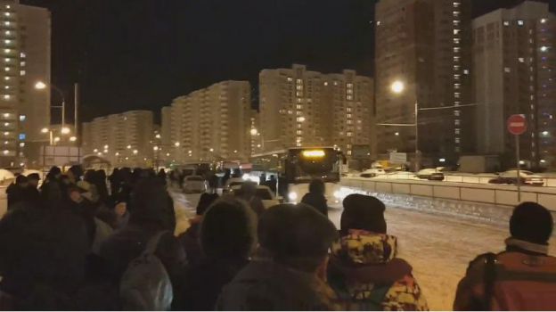 очередь на автобус