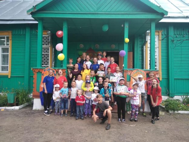 Юные подольские фольклористы проводят экспедицию под Смоленском