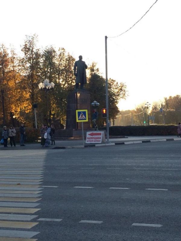 Шумная реклама в центре Подольска достала прохожих