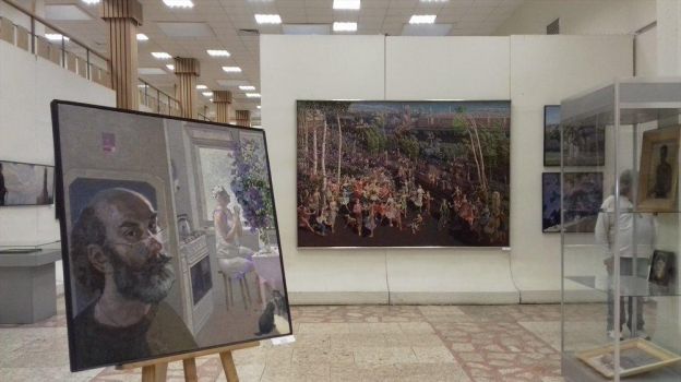 На выставке подольского художника