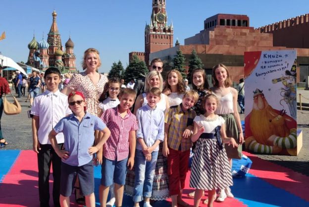 Юные подольские артисты выступили с декламацией на Красной площади