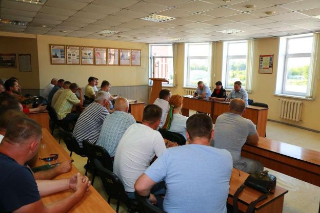Рабочая встреча сотрудников Госавтоинспекции с представителями автошкол