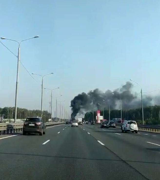 На скоростной дороге в Подольске сгорел рейсовый автобус из Чехова