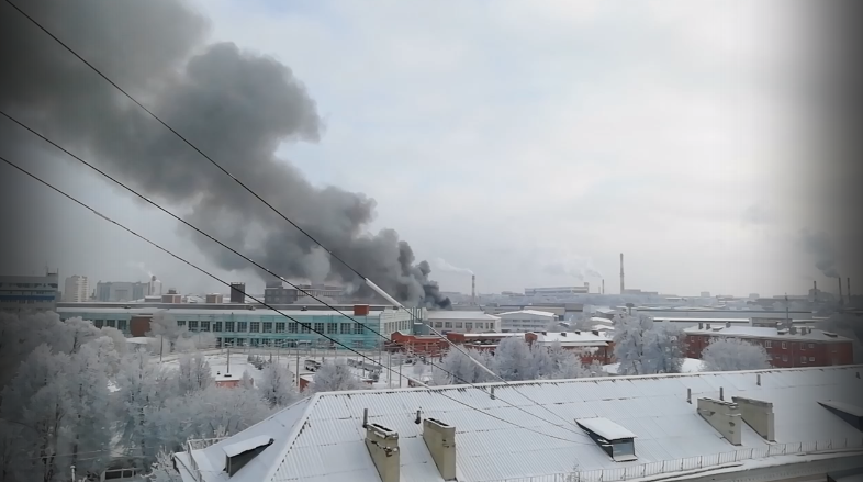 Пожар в Подольске: загорелся склад лекарств в промзоне «Зингер»